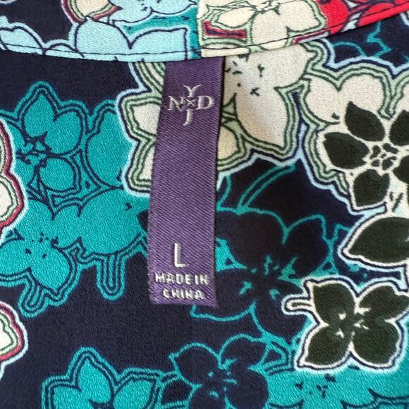 NYDJ Size L Blue Multivolor Floral V neck shirt - Picture 2 of 7